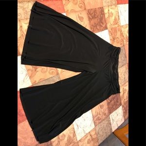 Maurcies Studio Y dressy capris